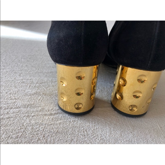 AUTH Louis Vuitton Black Suede Skylight Bootie 38.5 - Picture 8 of 16